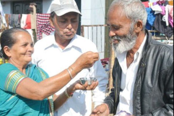 पाकिस्तान से 1964 में जान बचाकर भागा परिवार 53 साल बाद देवास में कुछ यूं मिला