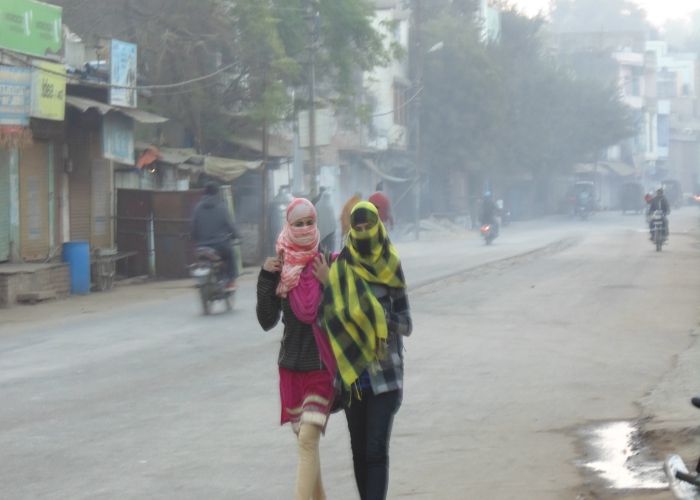 temperature जिले में सर्दी का सितम, 4.8 डिग्री पर पहुंचा पारा