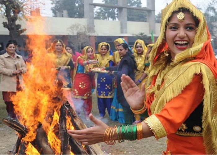 Lohri 2017 लोहड़ी पर हैं ख़ास पुष्य नक्षत्र, बदल सकती हैं क़िस्मत !
