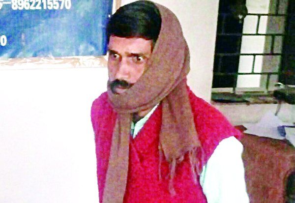 Vendor arrested फर्जी दस्तावेज जारी करने वाला जालसाज वेंडर गिरफ्तार, 4 नग खसरा एवं 1 नग नक्शा जब्त