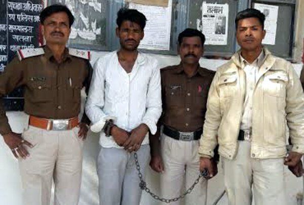 Accused arrested कट्टा दिखाकर रंगदारी मांगने वाला आरोपी गिरफ्तार