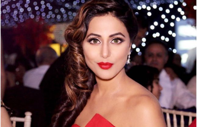 hina khan aka akshara हिना के फैन ने उन्हें दिया बड़ा सप्राइज, देख आप भी कहेंगे WOW!