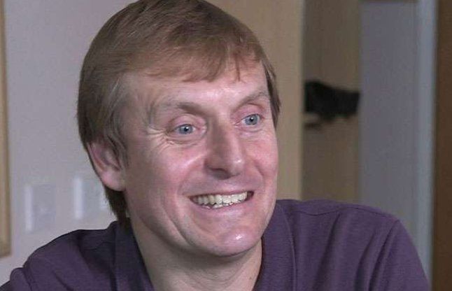 Simon watson 800 बच्चों का पिता है ये व्यक्ति, हर सप्ताह बनता है पिता