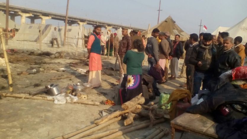 fire माघ मेले में लगी आग, मचा हड़कंप