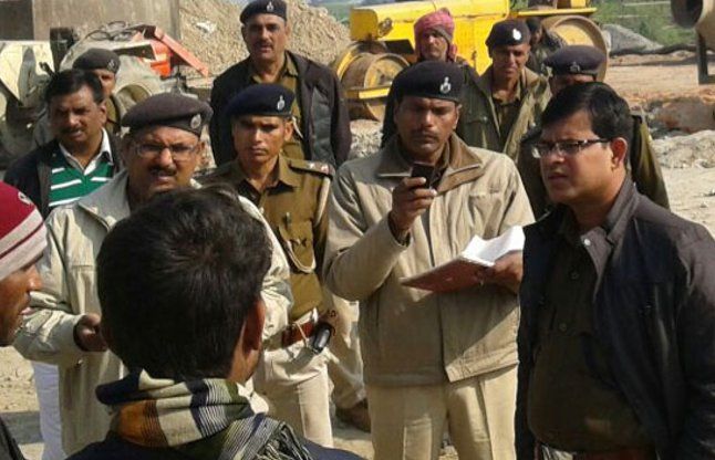 Bihar news, Construction Company, manager shot, Mu छपरा में कंपनी मैनेजर और मुंशी पर ताबड़तोड़ फायरिंग, मौके पर मौत
