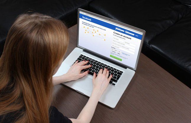 facebook फेसबुक हुआ और भी स्मार्ट, वेब ब्राउजर से भी दिखा सकते हैं लाइव