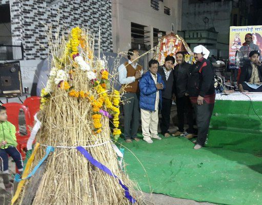 makar sankranti celebration मकर संक्रांति पर सूर्य के पुत्र शनि के घर में आने से होगी समृद्धि, भोग के साथ होगा दान