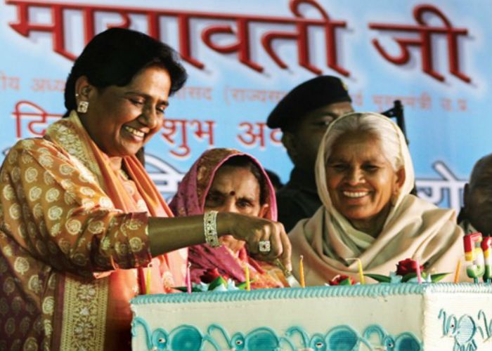mayawati birthday बसपा सुप्रीमो मायावती के बर्थडे पर सिर्फ केक ही नहीं कटेगा...