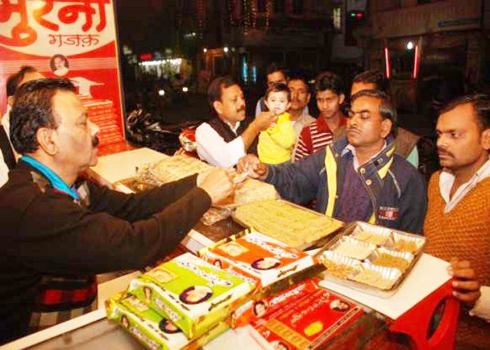 gajak संक्रांती में गुड़-तिल का मिलन, बढ़ा देता है त्यौहार की मिठास