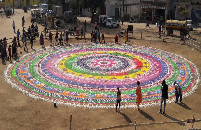 Mother India's Bharti worship rites ceremony, the संस्कार भारती का भारत माता पूजन समारोह, छात्रों ने तैयार की 5 हजार वर्ग फुट की रंगोली