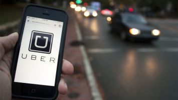 Uber Driver Asked Passenger To Give Rs 2,000 Note! Uber Driver Asked Passenger To Give Rs 2,000 Note!