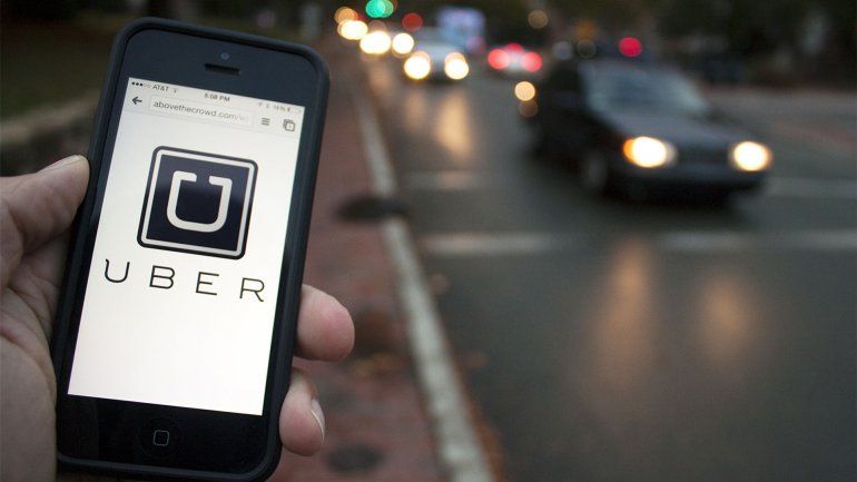 Uber Driver Asked Passenger To Give Rs 2,000 Note! उबर ड्राइवर ने सवारी से मांगा 2000 का नया नोट, आगे जो उसने किया वो आपको हैरान कर देगा!