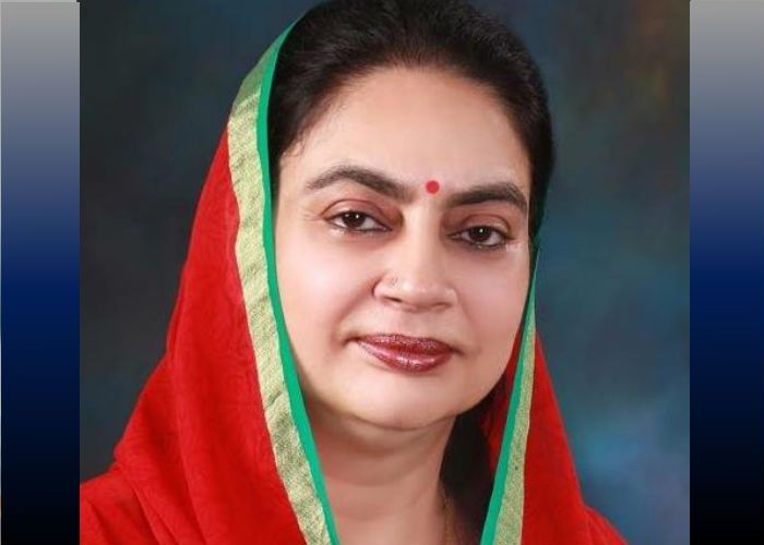 rani Pakshalika Singh #UPElection2017 लाल बत्ती भी न रोक सकी रानी के कदमों को