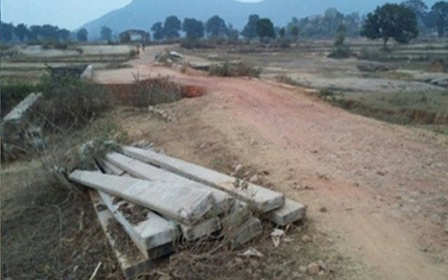 chaibasa news, jharkhand news, martyr, death, sol देश के लिए शहीद हुआ जवान, फिर भी आज तक नहीं बदली गांव की तस्वीर