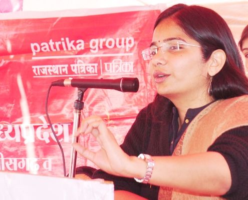 Collector Swati Meena Nayak कलेक्टर बोलीं : डर से लडऩे का एक ही तरीका है निर्भीक बनें