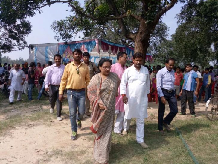 kusum rai रामगोपाल से मिली BJP की पूर्व राज्यसभा सदस्य, अखिलेश गुट से चुनाव लड़ने की अटकलें