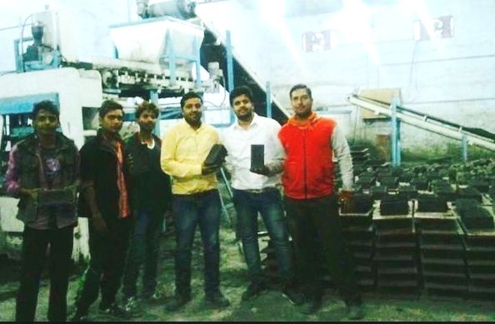 Ratlam News ईको फ्रेंडली ईंटों से बचा रहे पर्यावरण