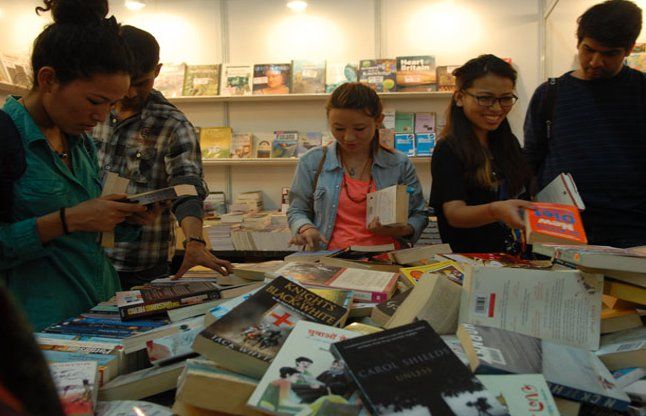 World Book Fair विश्व पुस्तक मेला में अंतिम दिन भी उमड़ी पुस्तक प्रेमियों की भीड़