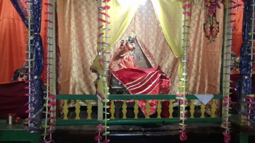 lakhimpur-khari मंदिर से लाखों की मूर्ति व दानपात्र चोरी