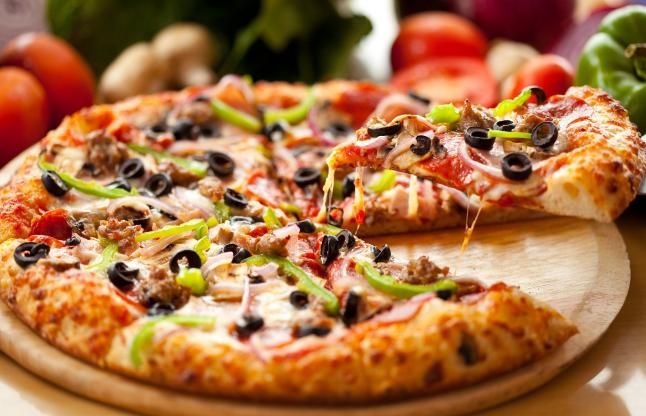 Pizza शिमला के इस बुक कैफे में कैदी परोसते हैं पिज्जा