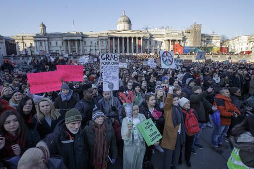 March against Trump ब्रिटेन में अमरीका के नए राष्ट्रपति ट्रंप विरोधी विशाल रैली