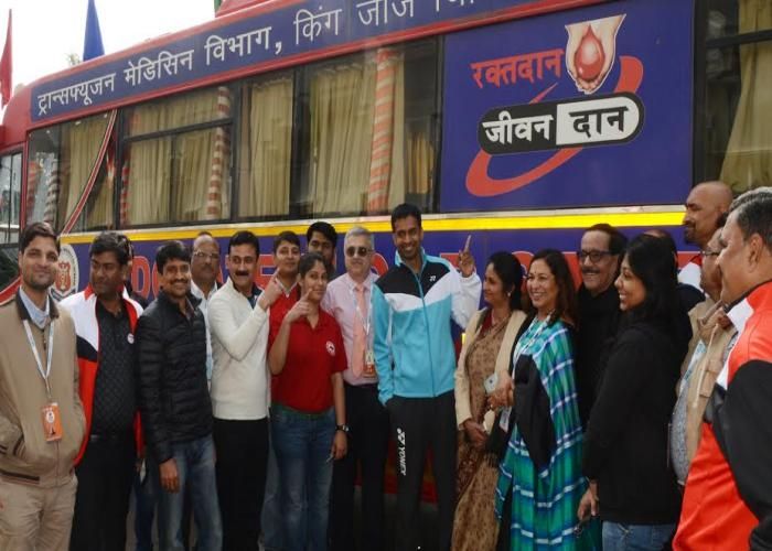 National badminton coach p gopichand नेशनल बैडमिंटन कोच पी गोपीचंद ने किया रक्तदान