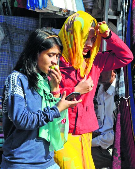 March-April temperature of 30 C heat feeling came 30 के पार पहुंचा तापमान मार्च-अप्रैल सी गर्मी का हुआ अहसास