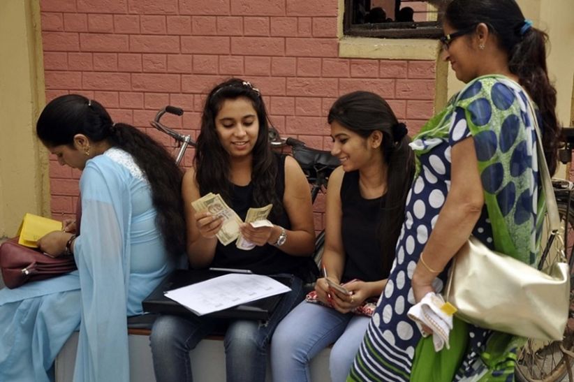 NEET, NEET exam, online exam, medical ecam, mbbs, MP: मेडिकल कॉलेज में यदि सीट छोड़ी तो देने होंगे 10 लाख, पढ़ें नए नियम...