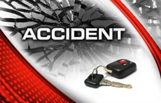 Road Accident अचानक बस का ब्रेक फेल, 2 लोगों को रौंदते हुए होटल में घुसी