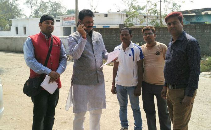 After allocation dying to pay shikshamarmis आबंटन के बाद भी वेतन को तरस रहे शिक्षाकर्मी