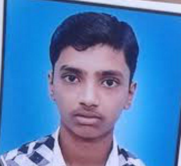 rewa news सब्जी व्यापारी के पुत्र की गला काट कर हत्या, आक्रोशित व्यापारियों ने लगाया जाम