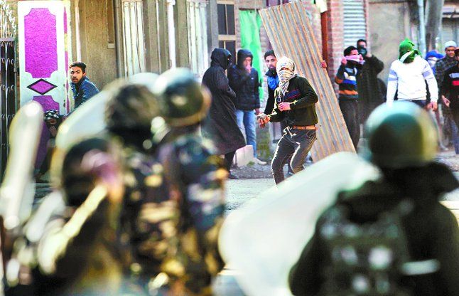 Kashmir कश्मीरी युवाओं में जगाएं विश्वास