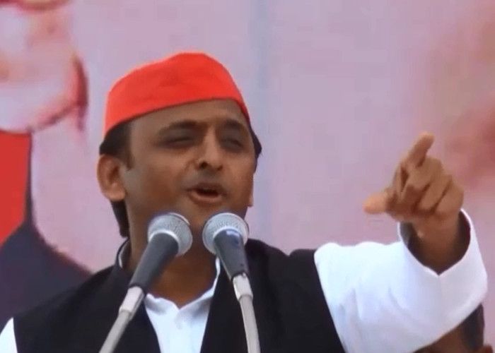 Akhilesh in Etawah शिवपाल का नाम लिए बगैर सीएम अखिलेश ने कसा तंज