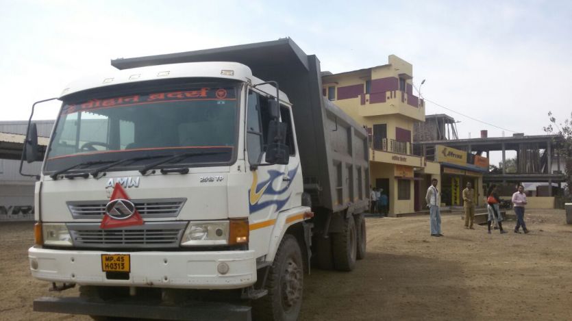 jhabua बिना रॉयल्टी मैग्नीज का खनन