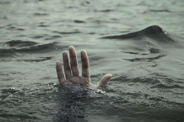 Two Engineering Student of Indore drown in narmda इंदौर के दो इंजीनियरिंग छात्रों की महेश्वर में डूबने से मौत