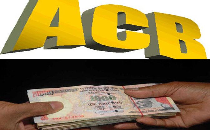Co-operative Bank's nodal officer in Janjgir heari अपडेट : जांजगीर में सहकारी बैंक के नोडल अधिकारी श्रवण के घर एसीबी का छापा
