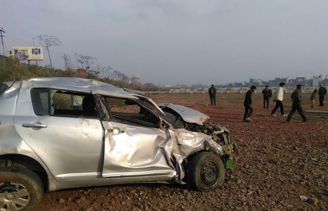 Road Accident तेज रफ्तार के कारण कार पलटने से इस कारोबारी की मौत