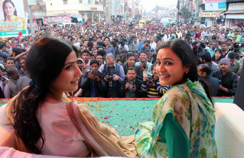 dimple aparna 'दंगल' भूल एकजुट हुआ यादव परिवार, देखें तस्वीरें