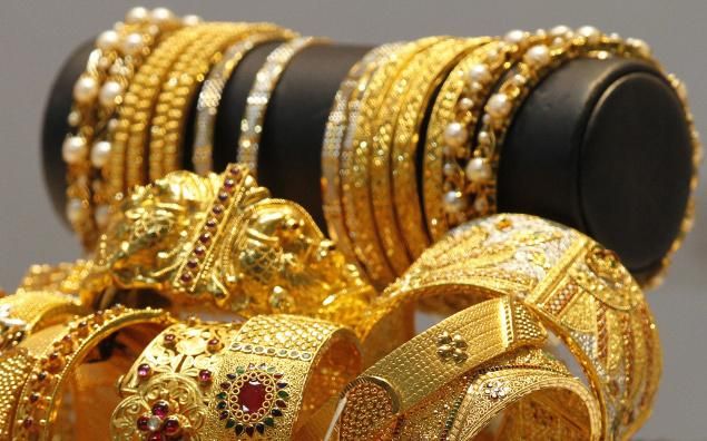Gold गिरावट से उबरा सोना, चांदी की चमक भी बढ़ी