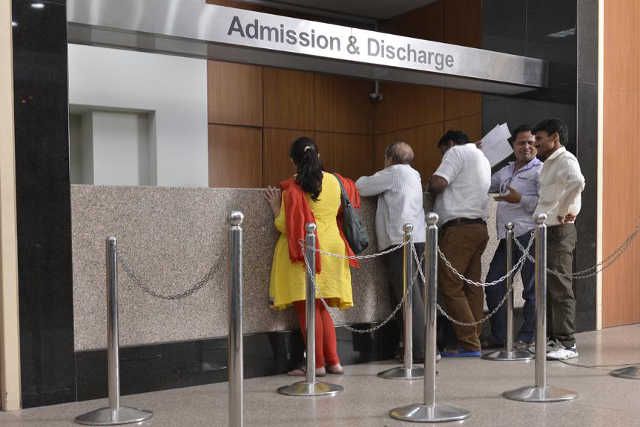 hospital निजी अस्पतालों की बिलिंग पर लगाम की तैयारी