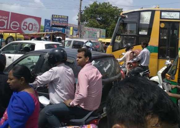 jam in agra यहां ढाई साल से है जाम