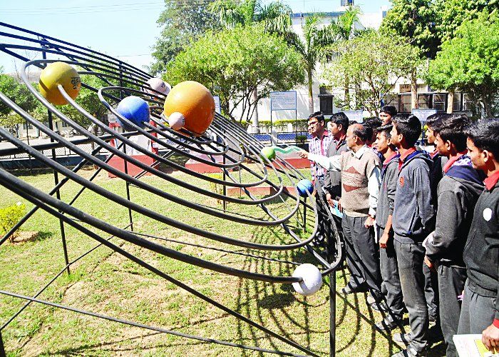 learning park लर्निंग पार्क में पढ़ाई बनी खेल