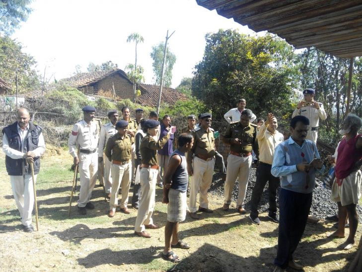 police चबूतरे पर टीनशेड लगा कर लिया था निर्माण,अब हुआ ये