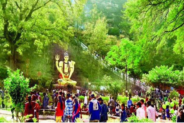 A Famous Old Natural SHIV Temple इस गुफा में छुप गए थे शिवजी, दुनिया में इकलौता है यह अनोखा शिवलिंग