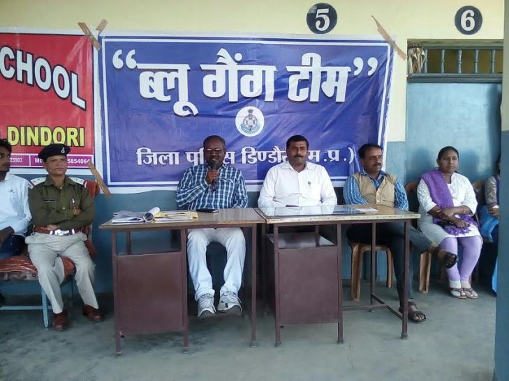 Students aware news छात्राओं को किया जागरूक