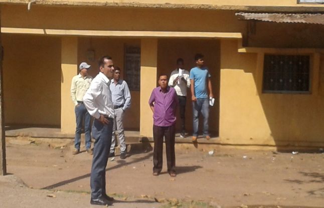 Seth Dhanna from paddy procurement was made the no धान खरीदी से धन्ना सेठ बने नोडल अधिकारी के घर एसीबी का पड़ा छापा