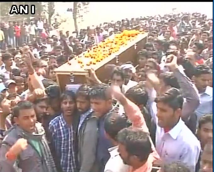 18 years on kargil martyrs son makes supreme sacri जब एक साल थे तब पिता करगिल युद्ध में हुए थे शहीद, अब 18 साल बाद देश के लिए जवान ने भी दिया बलिदान