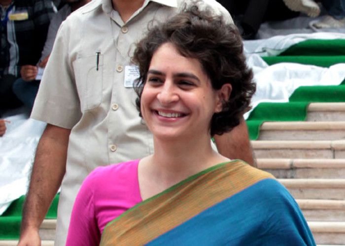 Priyanka भाई राहुल संग प्रियंका गांधी उतरी चुनावी मैदान में, पीएम मोदी पर साधा निशाना