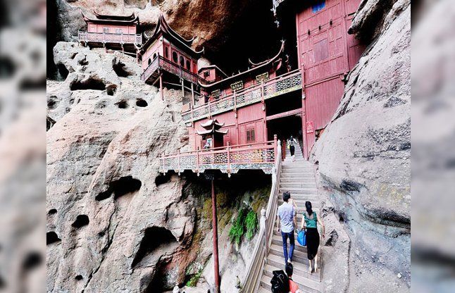 temple on one pole गजब! सदियों से एक खंबे पर खड़ा है यह मंदिर