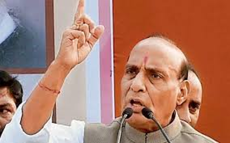 rajnath बुआ-बबुआ ने कुनबे का किया विकास, पाई-पाई का इनसे लिया जाएगा हिसाब: राजनाथ